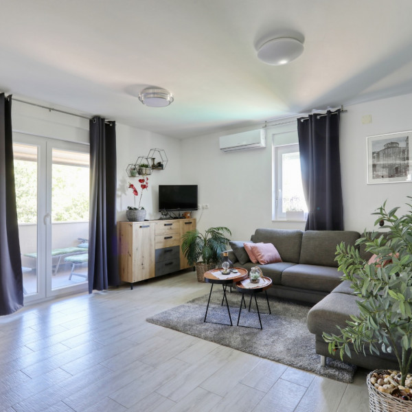 Das Wohnzimmer, Villa Rocky, Villa Rocky mit beheizten und Baby-Pools, Zaton, Dalmatien, Kroatien Zaton (Nin)