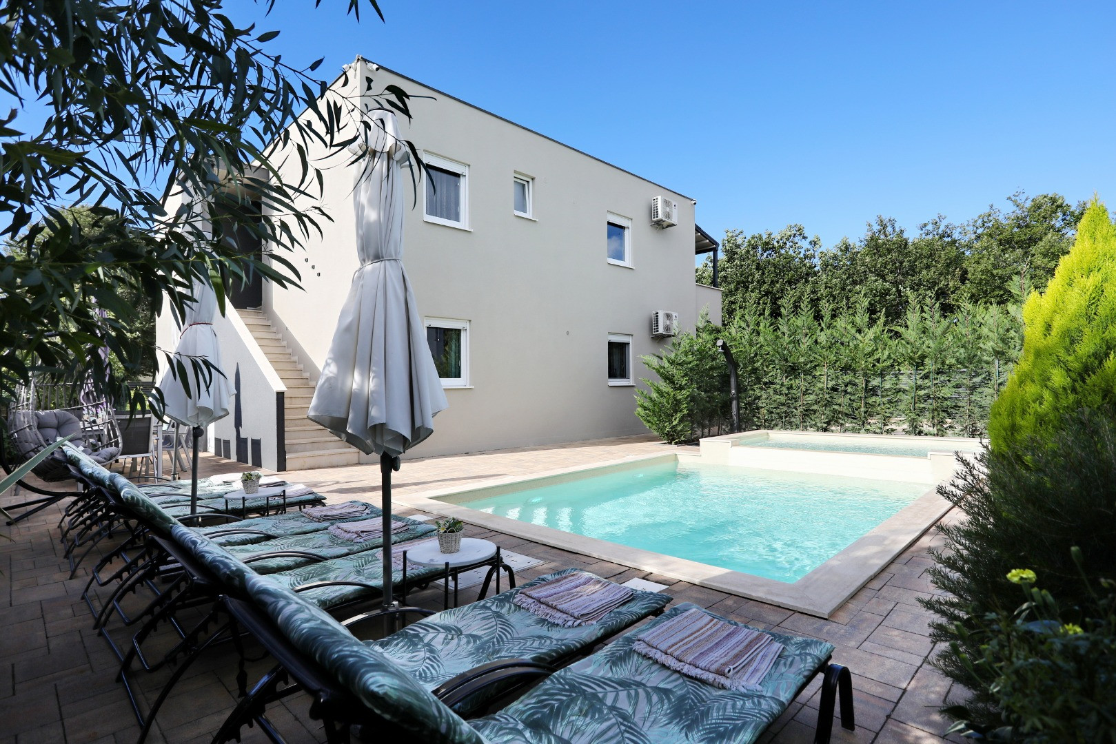Modernly furnished "Villa Rocky" in Zaton - Relaxation in a peaceful environment for the whole family, Villa Rocky with heated and baby pools, Zaton, Dalmatia, Croatia Zaton (Nin)